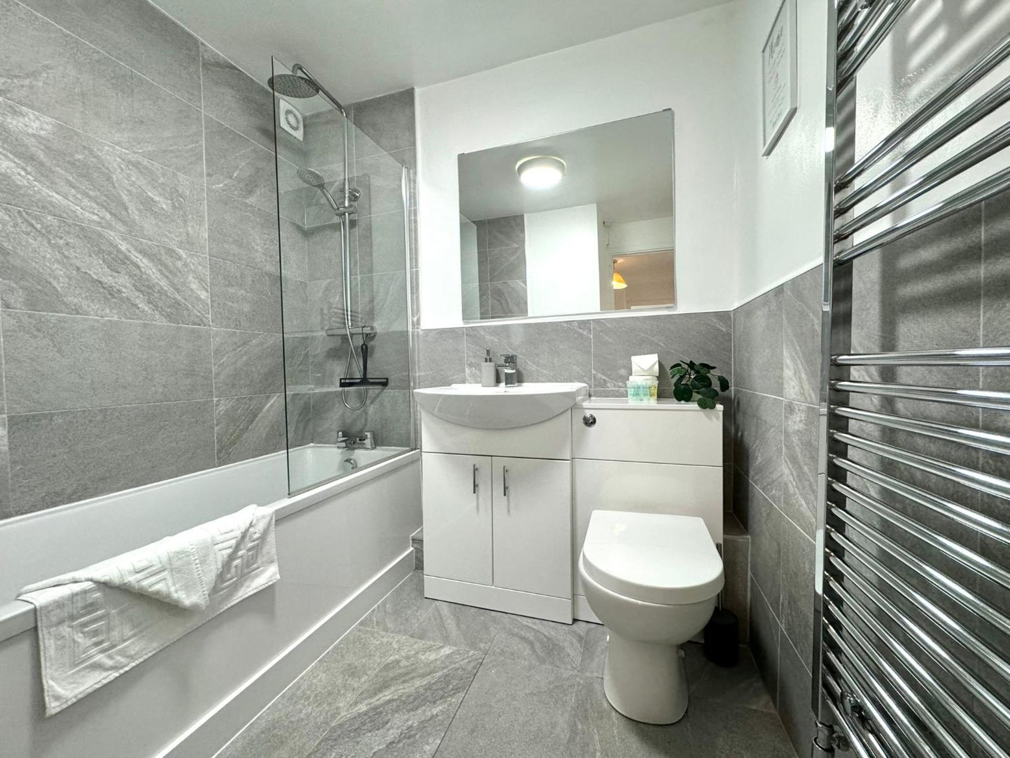 The Alnham, Large 3 Bed Apartment, Close To The City Newcastle upon Tyne Bagian luar foto